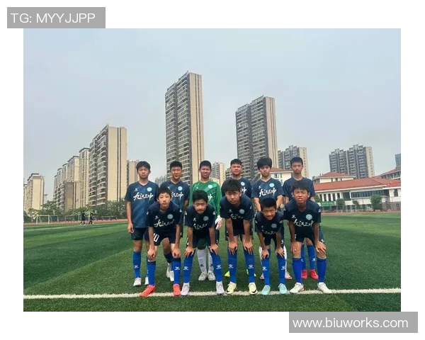 长春足球男生的青春梦想与拼搏精神展现了城市的活力与希望